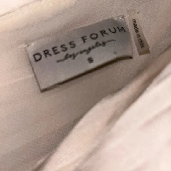 These Three Boutique cream dress new never worn size Small - Picture 5 of 8